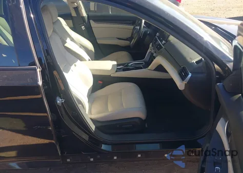 2018 Honda Accord Hybrid Touring from USA, damaged, VIN 1HGCV3F97JA010561